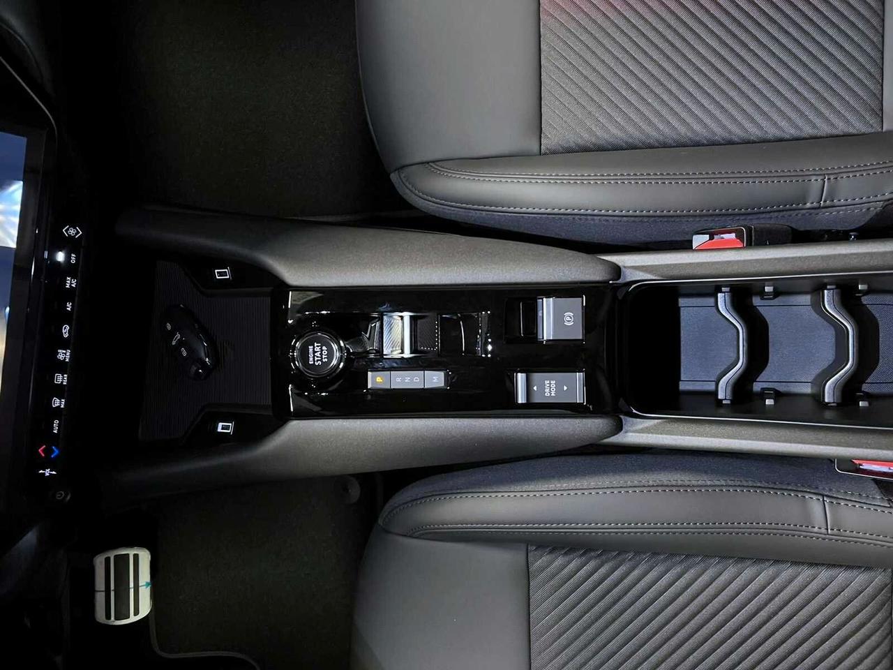 Alfa Romeo Junior 1.2 136 CV Hybrid eDCT6 Speciale