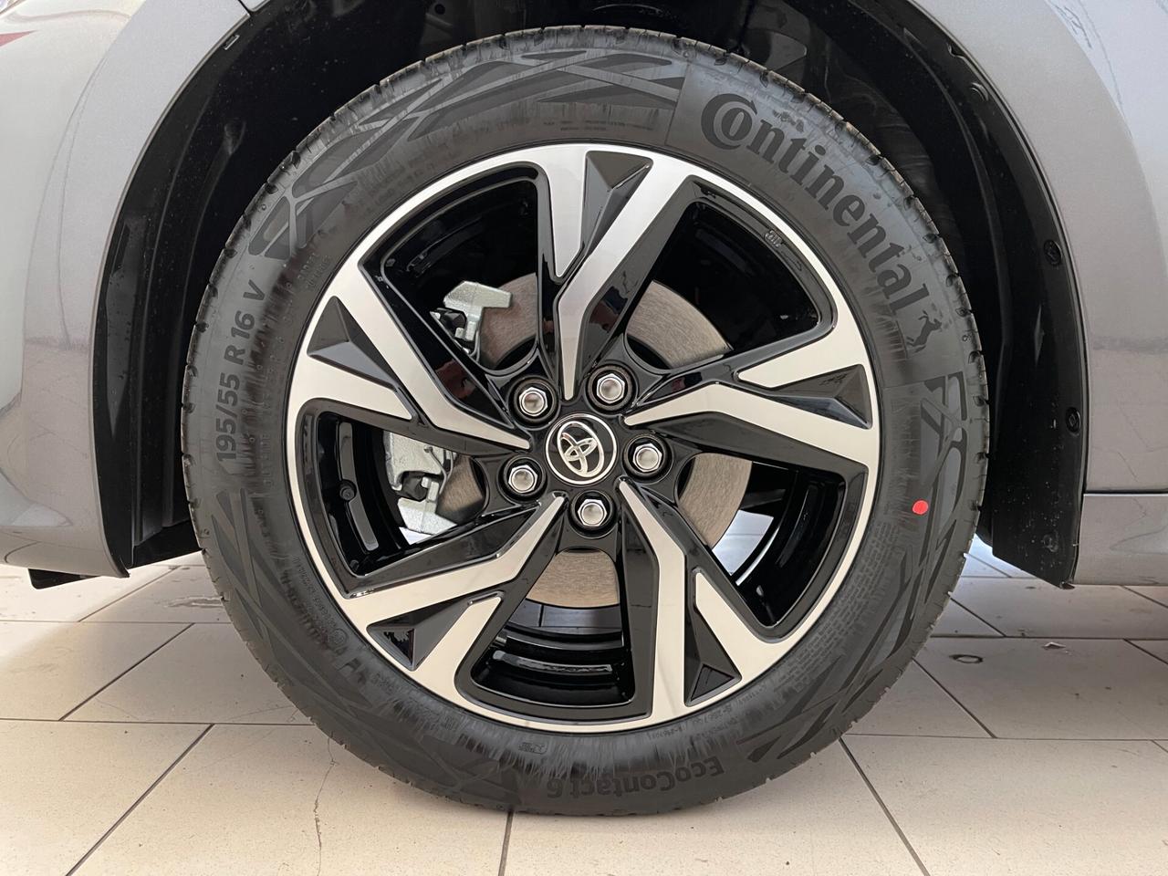 Toyota Yaris Trend Teck Pack 1.5h-Ok Neopatentato-LEGGI SOTTO