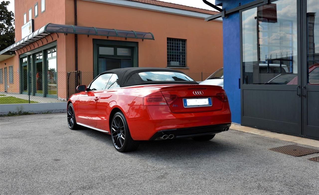 Audi A5 Cabrio 2.0 TDI S-LINE