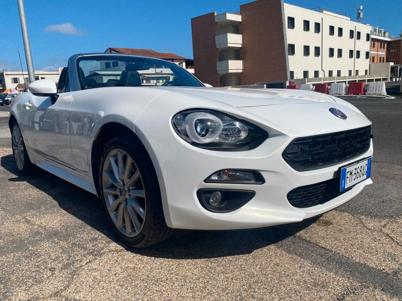 FIAT 124 Spider 1.4 M-air 140CV LUSSO Navi/FullLED-PARI AL NUOVO!
