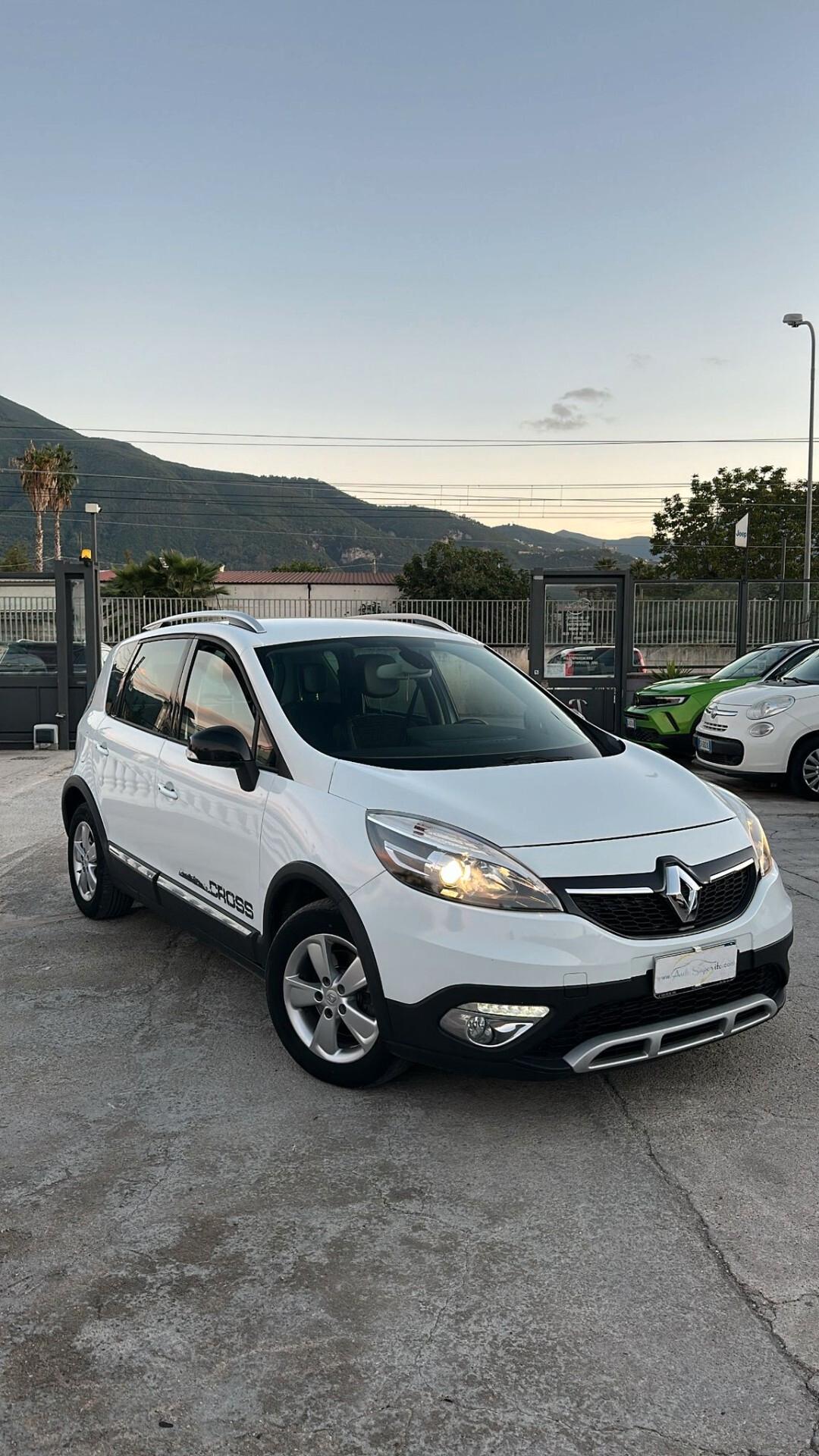 Renault Scenic Scénic XMod Cross 1.5 dCi 110CV Start&Stop Energy