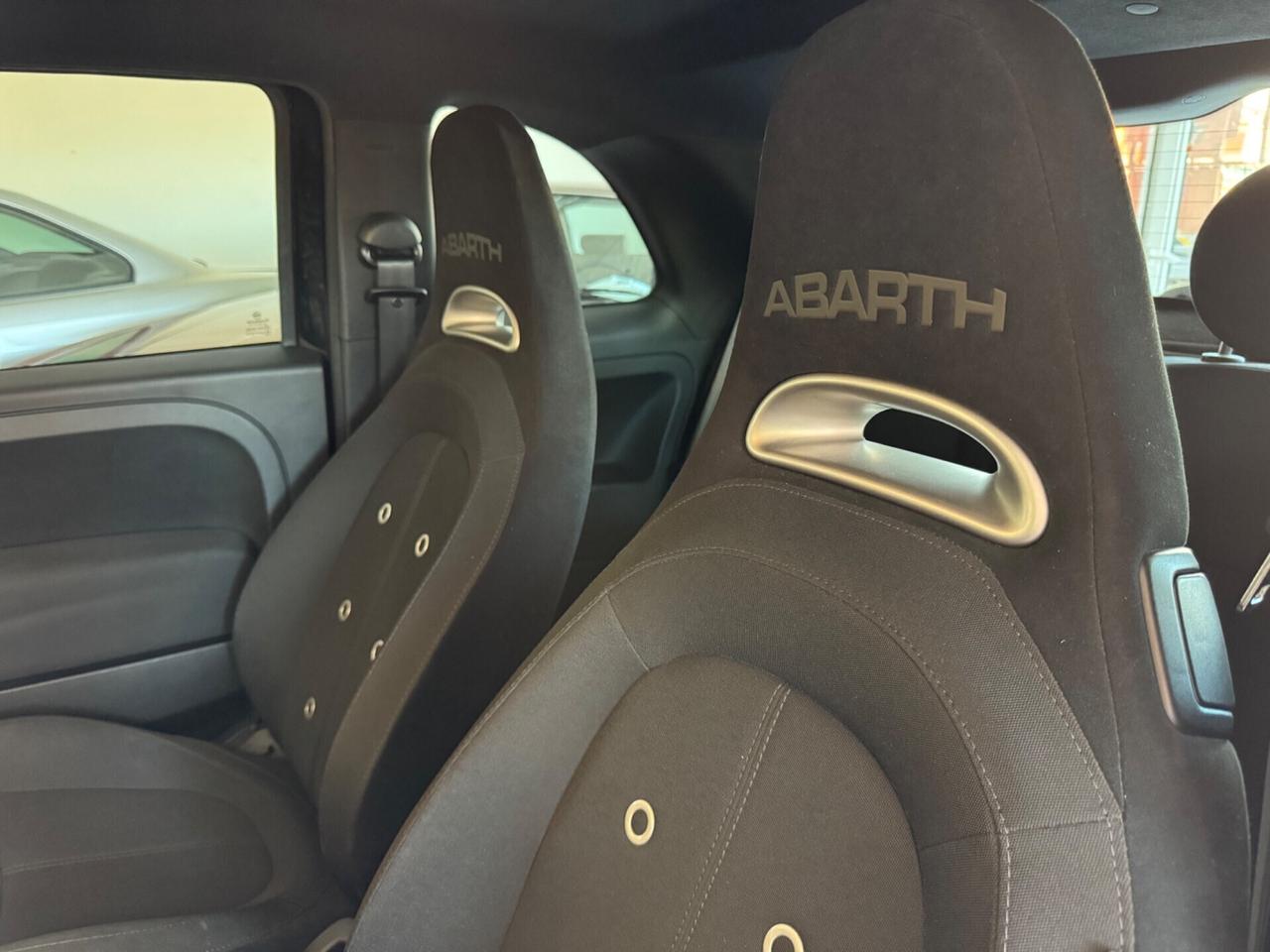 Abarth 595 1.4 Turbo T-Jet 145 CV 70° Anniversario