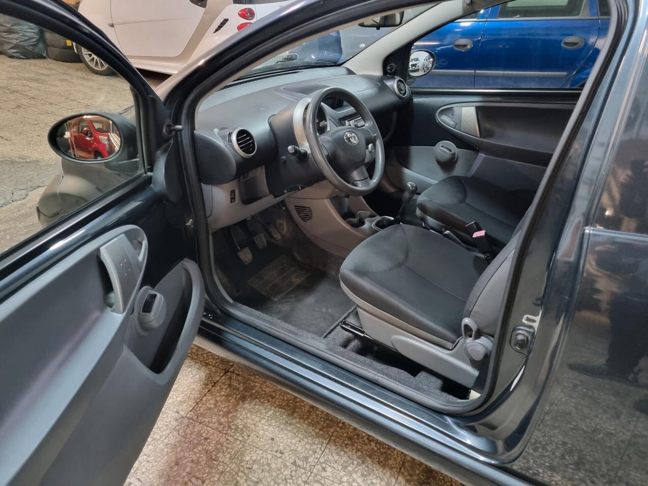 Toyota Aygo 1.0 12V VVT-i 3 porte Sol