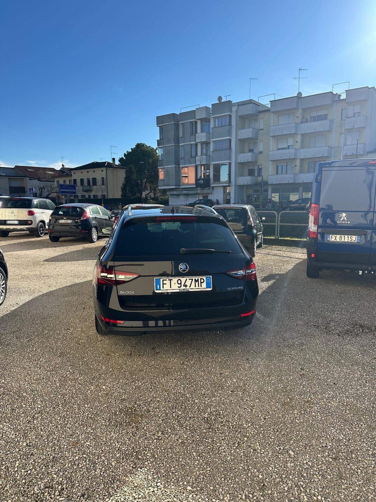 Skoda Superb 2.0 TDI 150 CV SCR DSG Wagon Executive