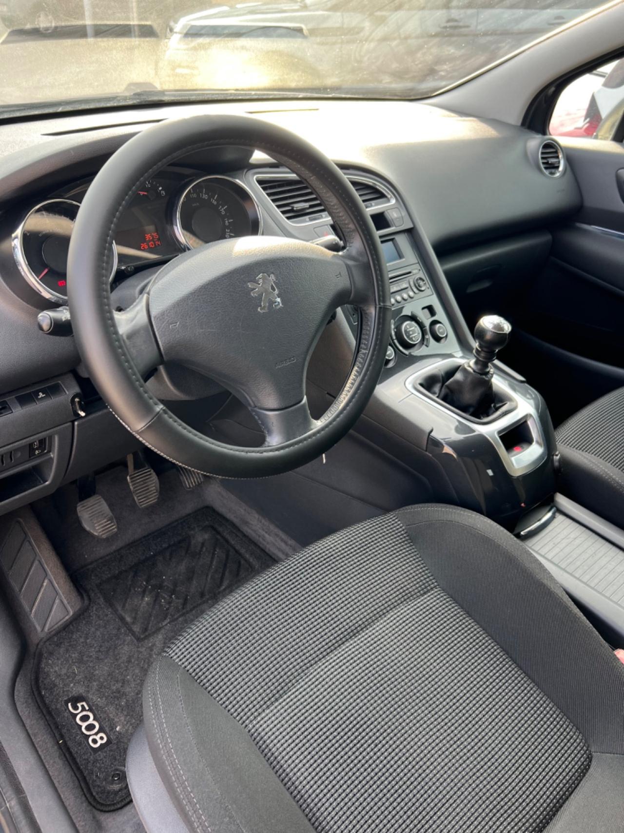 Peugeot 5008 1.6 HDi 112CV Premium