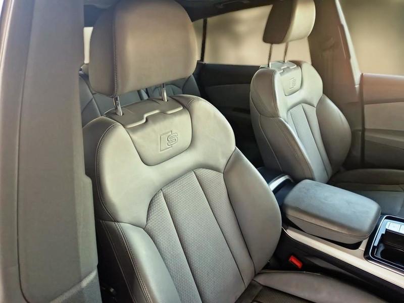 AUDI Q8 50 TDI MHEV 210kW quattro tipronic Sport