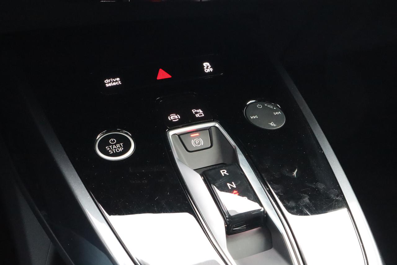 Audi Q4 Etron 55 QUATTRO S-LINE 340CV MATRIX 21