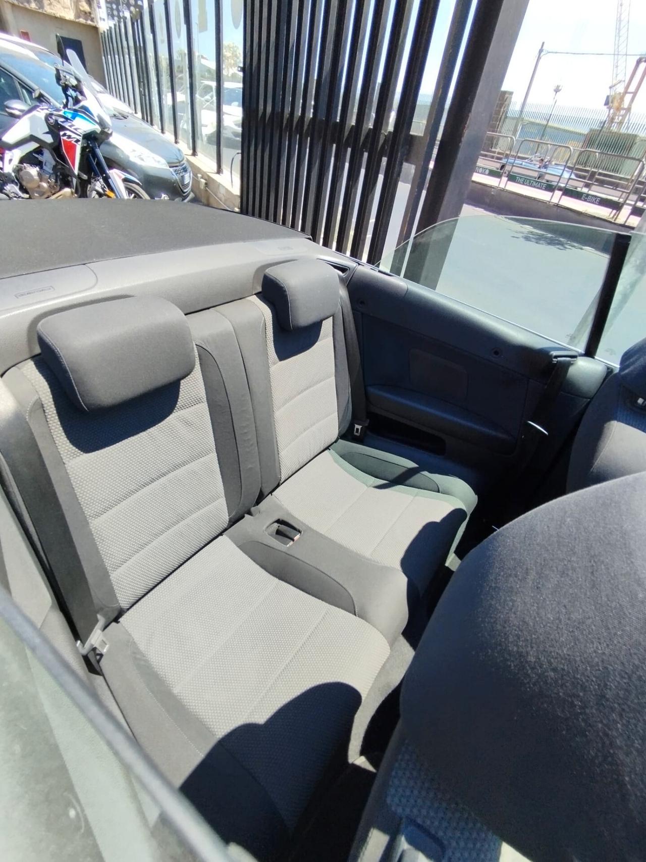 Volkswagen Golf Cabriolet 1.6 TDI DPF 3p. Highline