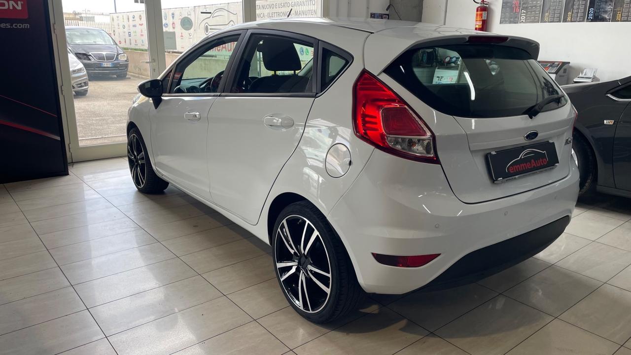 Ford Fiesta 1.5 TDCi 75CV 5 porte Business