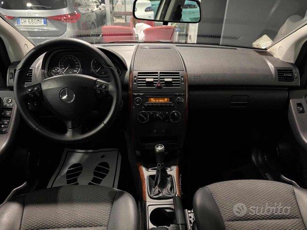 MERCEDES-BENZ A 180 BlueEFFICIENCY Style