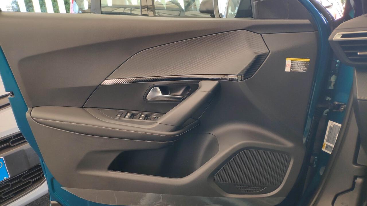 Peugeot 2008 PureTech 100 S&S Allure KM 0