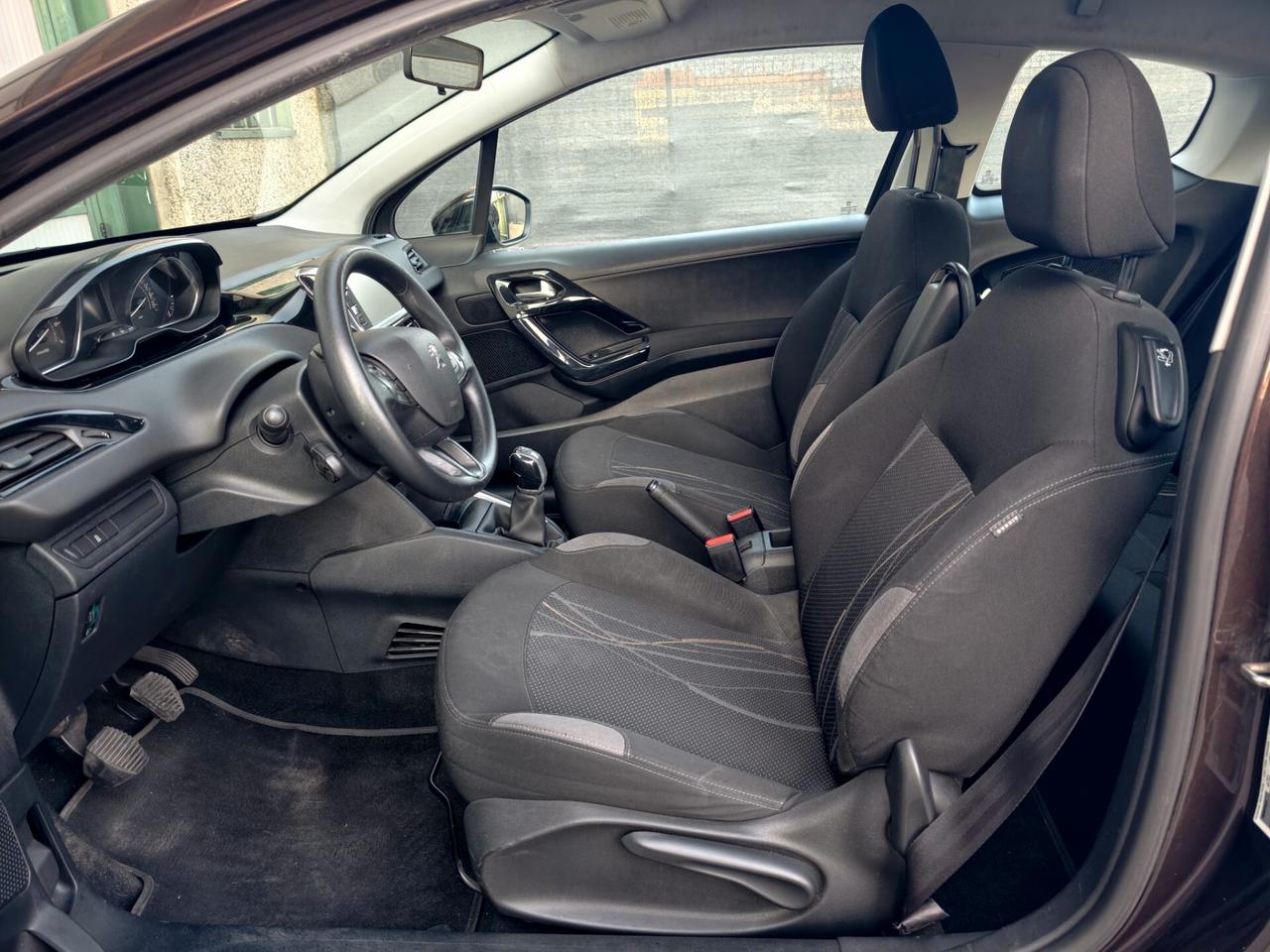 Peugeot 208 1.2 BENZINA NEOPATENTATI 3 PORTE 2012