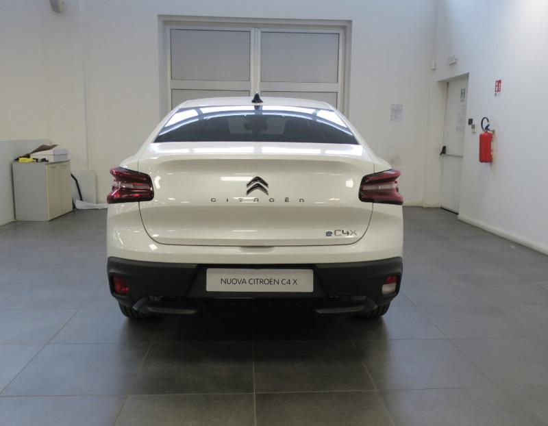 Citroën e-C4 X motore elettrico 100kW Shine