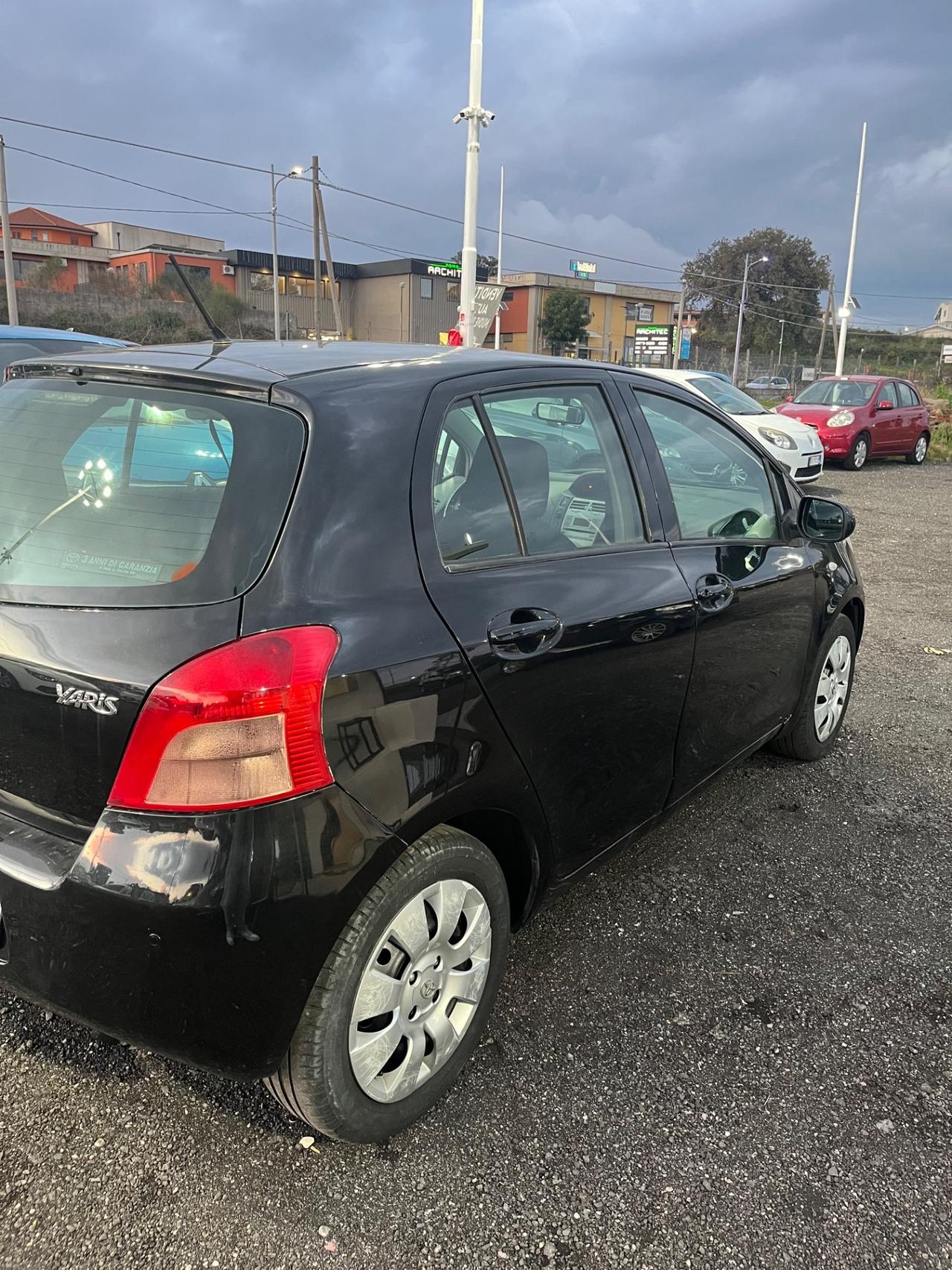 Toyota Yaris 1.3 5 porte