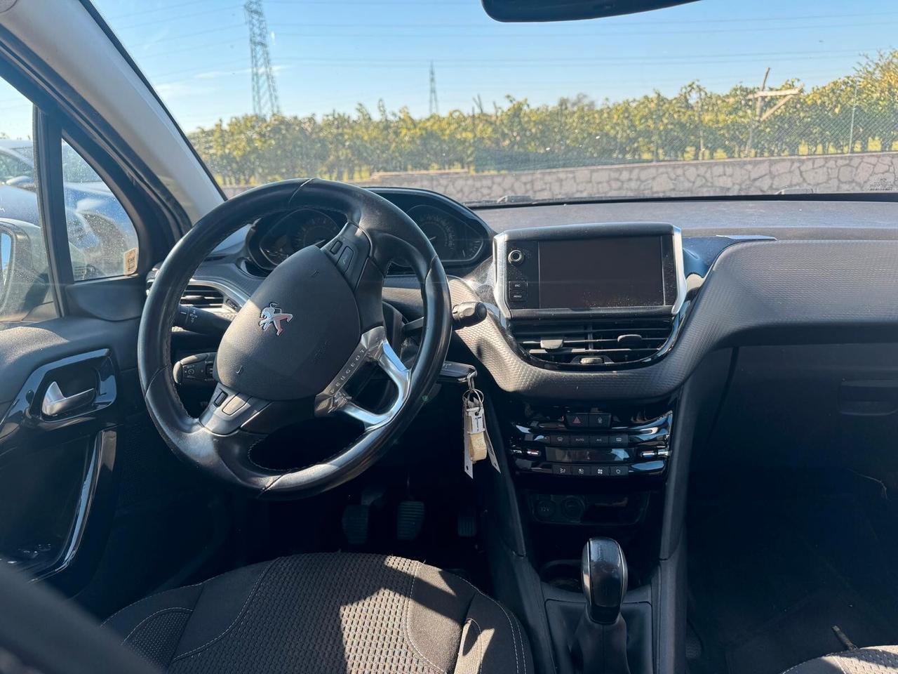 Peugeot 208 PureTech 82 Stop&Start 5 porte Signature