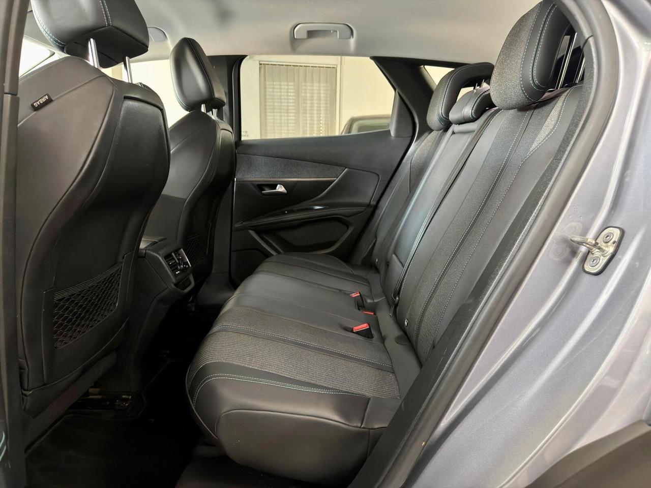 Peugeot 3008 1.5 BlueHDi 130cv EAT8 Allure Pack 2022