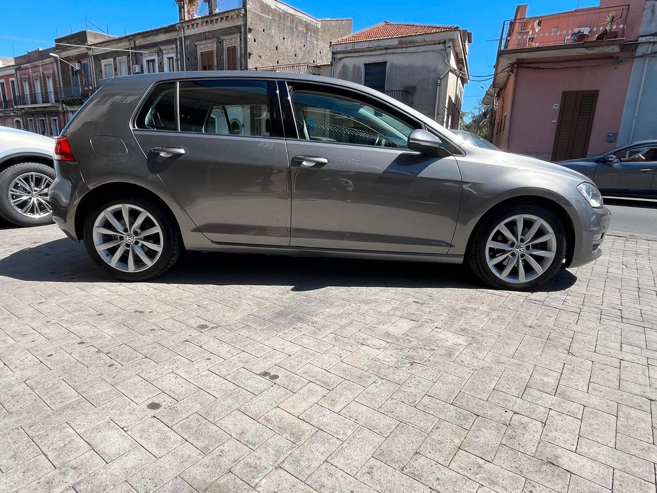 Volkswagen Golf 1.6 TDI 5p. Highline BlueMotion Technology