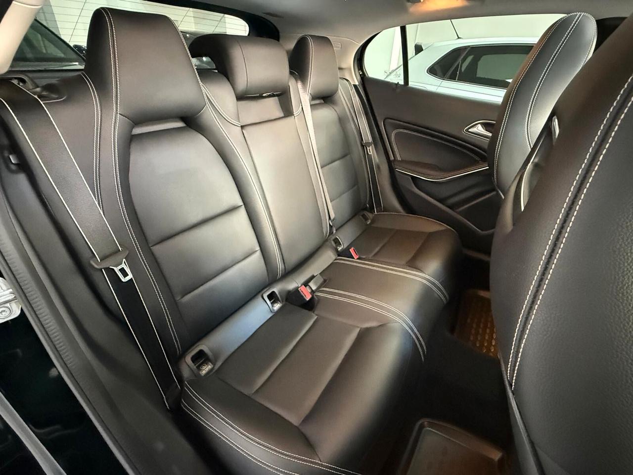 Mercedes-benz GLA 200 d AUTOMATIC PREMIUM NIGHT ED