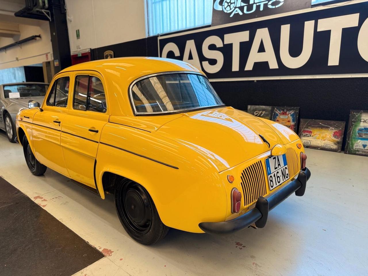 Renault Dauphine custom!