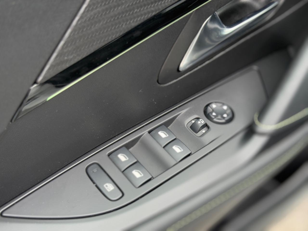 Peugeot 208 Automatica! 5p GT Line