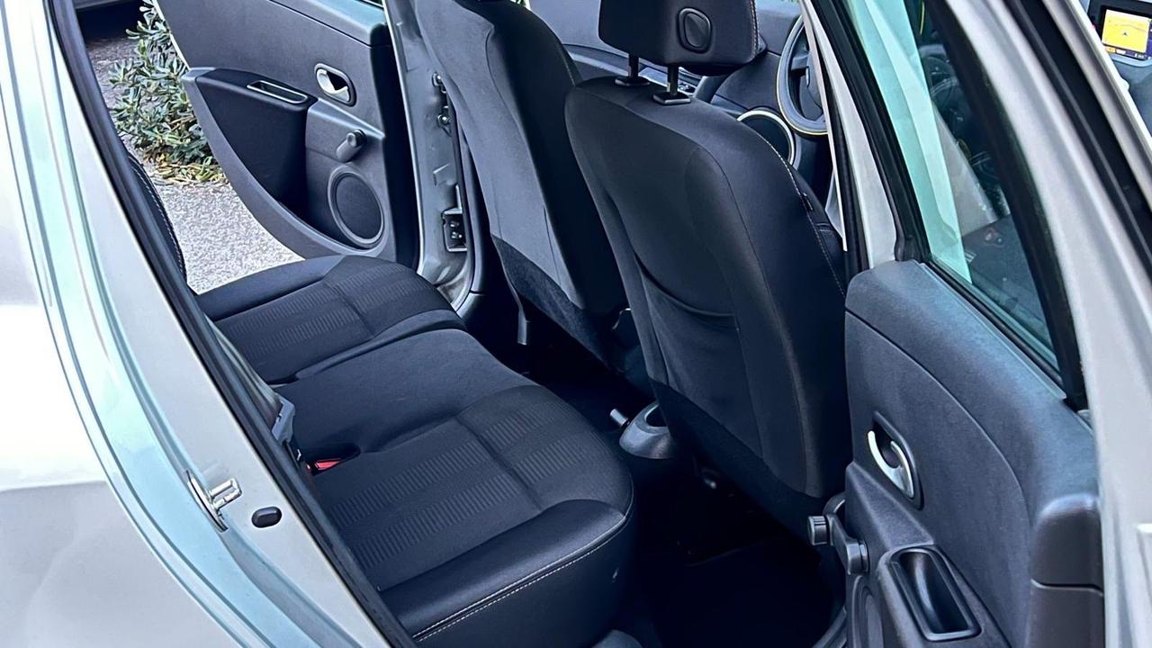 Renault Clio 1.2 16V 5 porte Dynamique