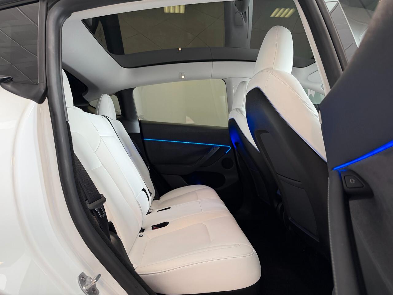 Tesla Model Y Long Range AWD