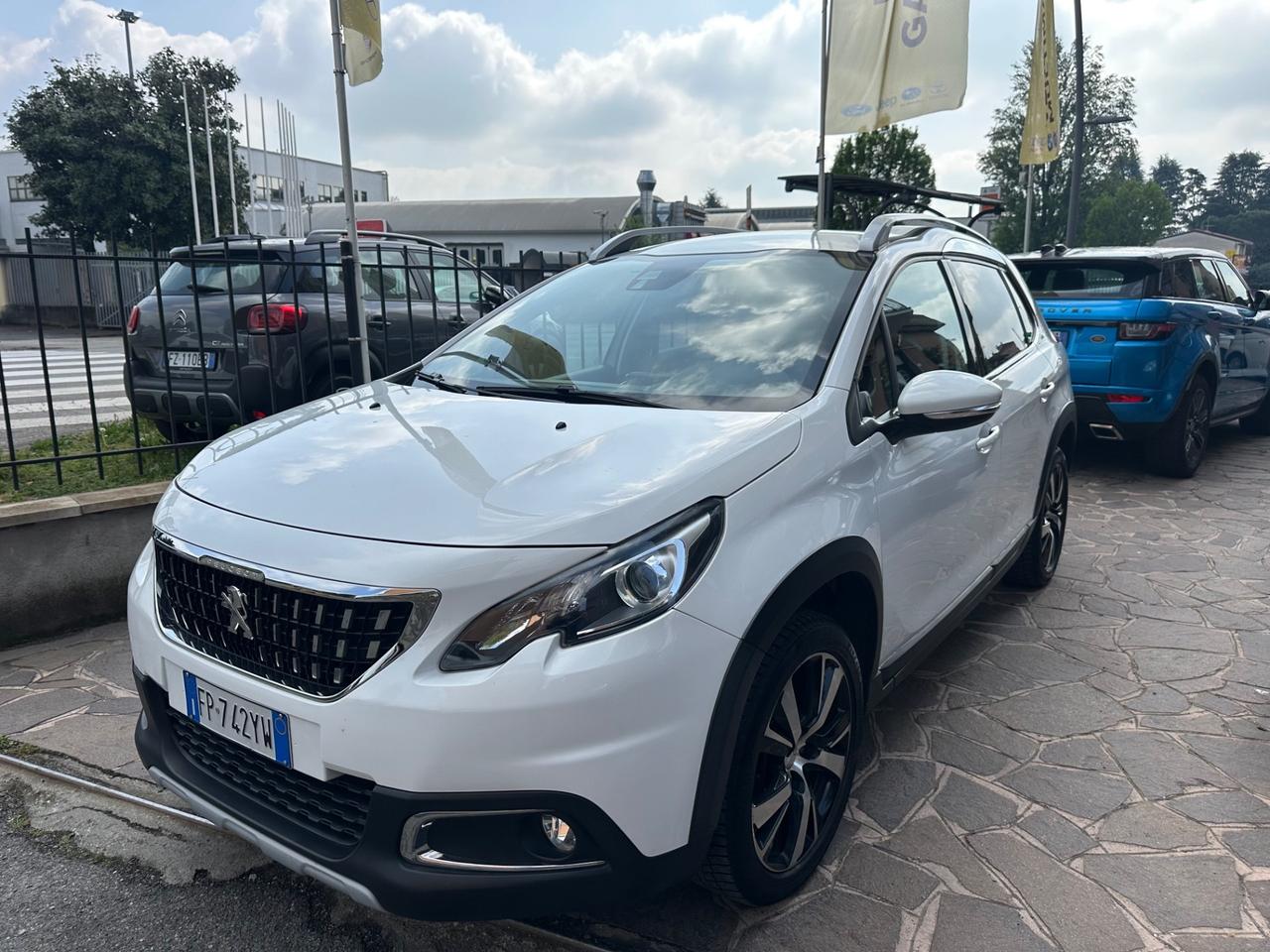Peugeot 2008 PureTech Turbo 110 EAT6 S&S Black Matt