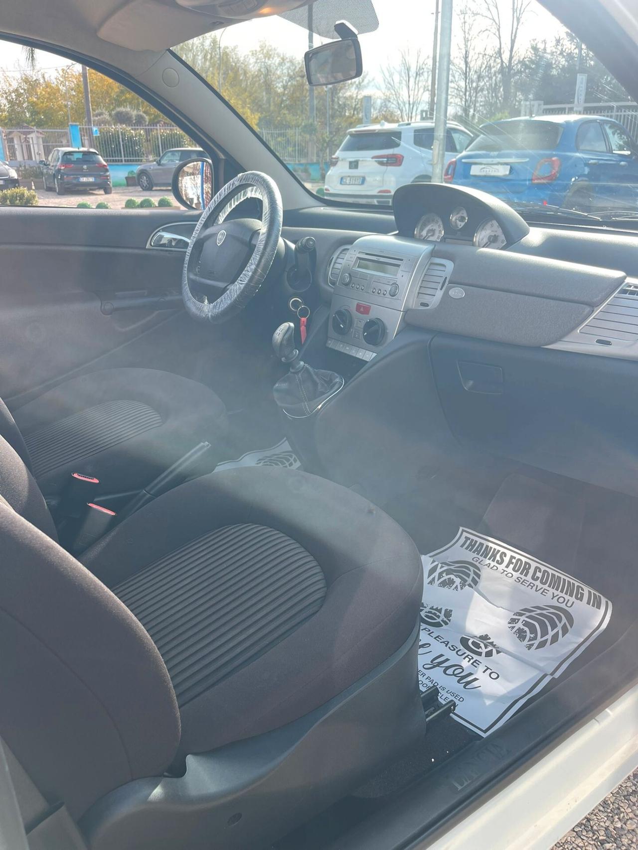 Lancia Ypsilon 1.2 New Oro