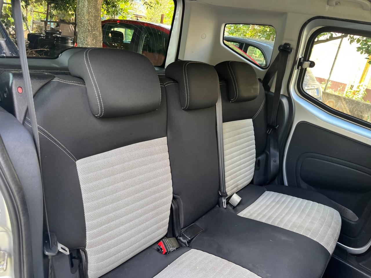 FIAT QUBO CON I POSTI A METANO FULL OPTIONAL