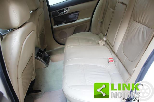 JAGUAR XF 2.7D V6 Premium Luxury