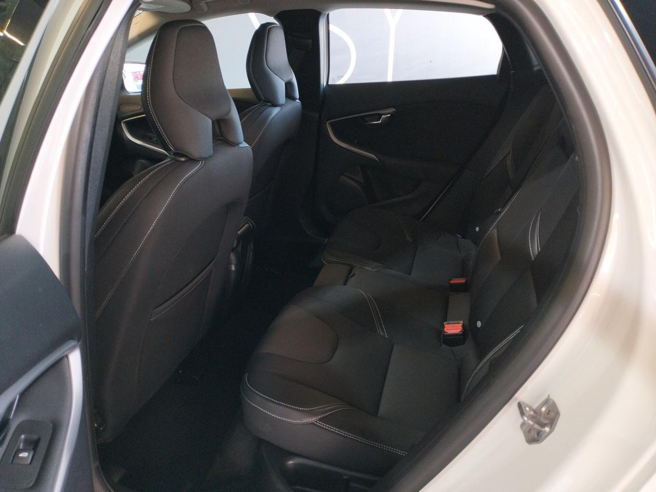 Volvo V40 1.5 t2 R-design geartronic my19