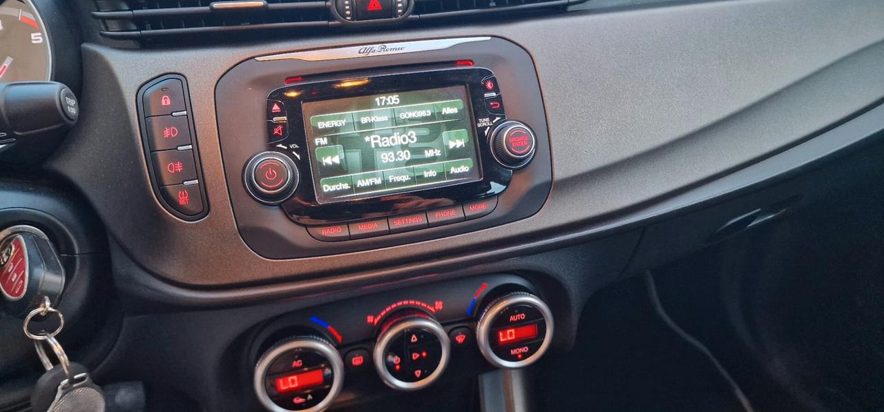 Alfa Romeo Giulietta 1.6 JTDm-2 105 CV Exclusive TOTAL BLACK