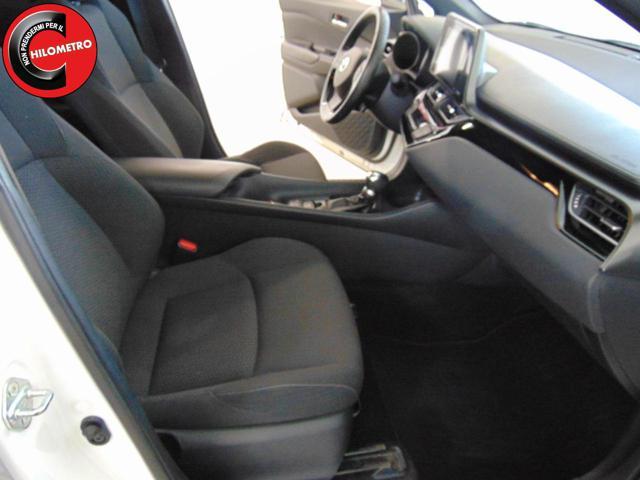 TOYOTA C-HR 1.8 Hybrid E-CVT Business