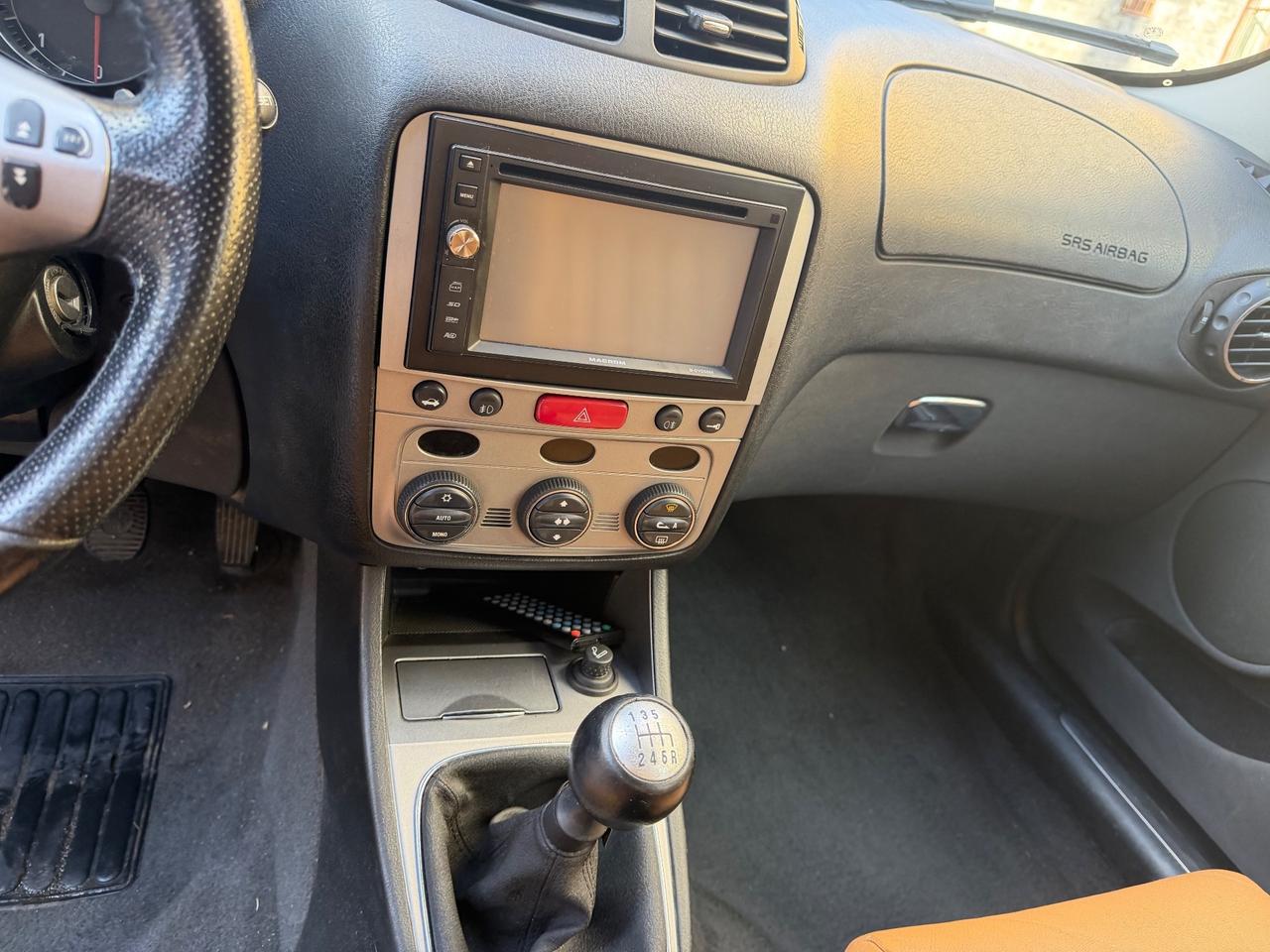 Alfa Romeo 147 1.9 JTD M-JET 16V 5 porte Black Line