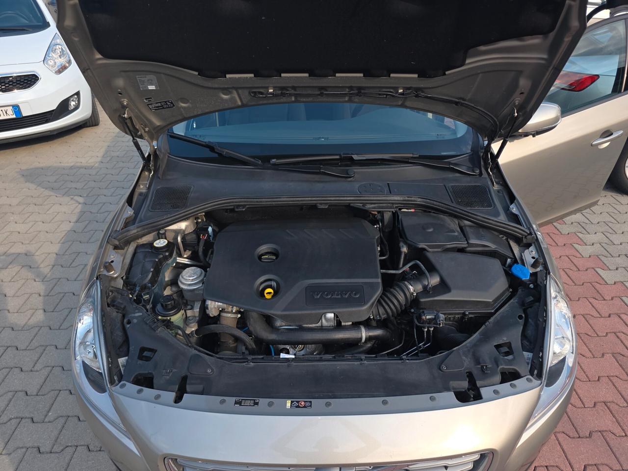 Volvo V60 D2 1.6 115cv Drive perfetta e garantita 12M