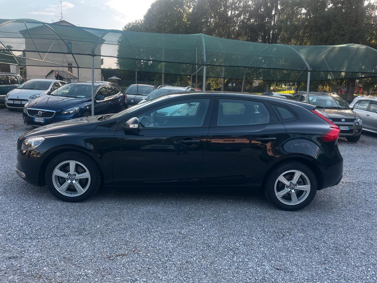 Volvo V40 T2 Style