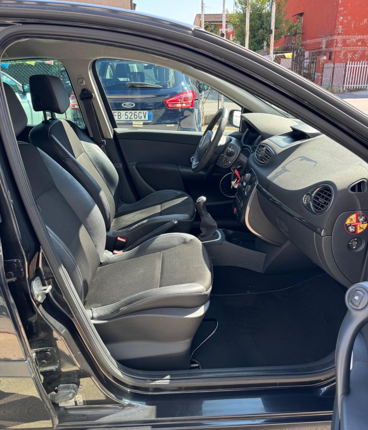 Renault Clio 1.2 -5 porte- Neopatentati
