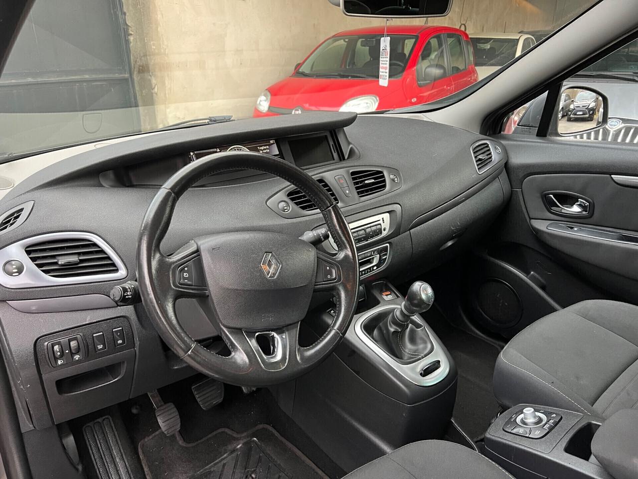 Renault Grand Scenic dCi 8V 110 CV