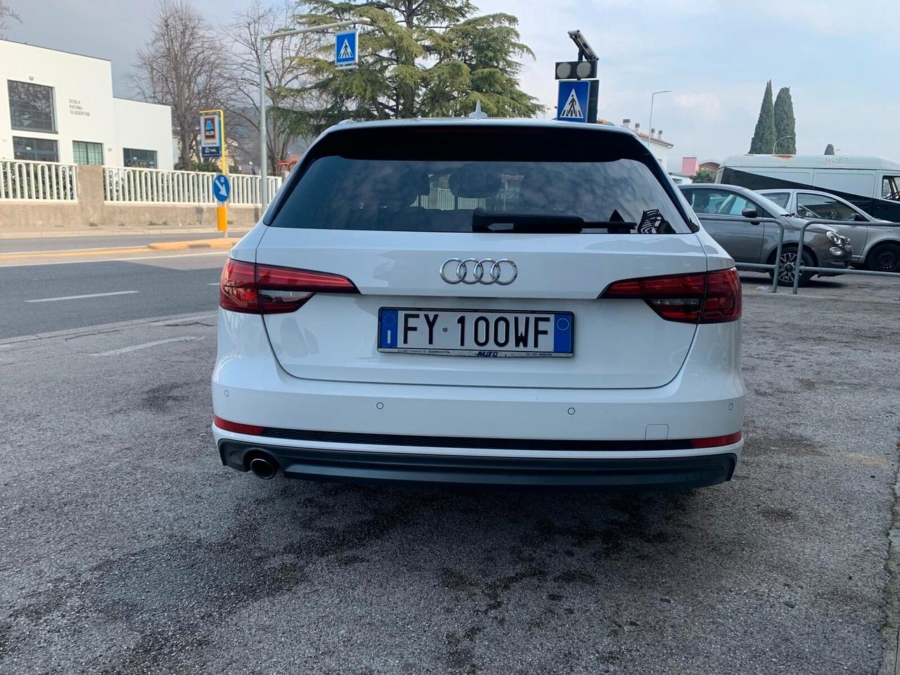 Audi A4 Avant 2.0 TDI S-tronic S-line Gancio traino Certificata