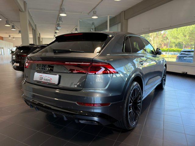 AUDI Q8 50 TDI 286 CV quattro S line edition Black Pack