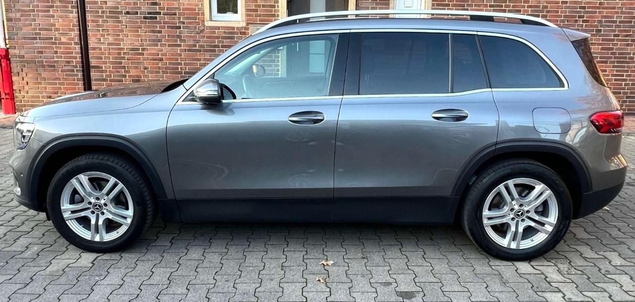 MERCEDES GLB 180d Aut Sport - Led 64 colori Navi