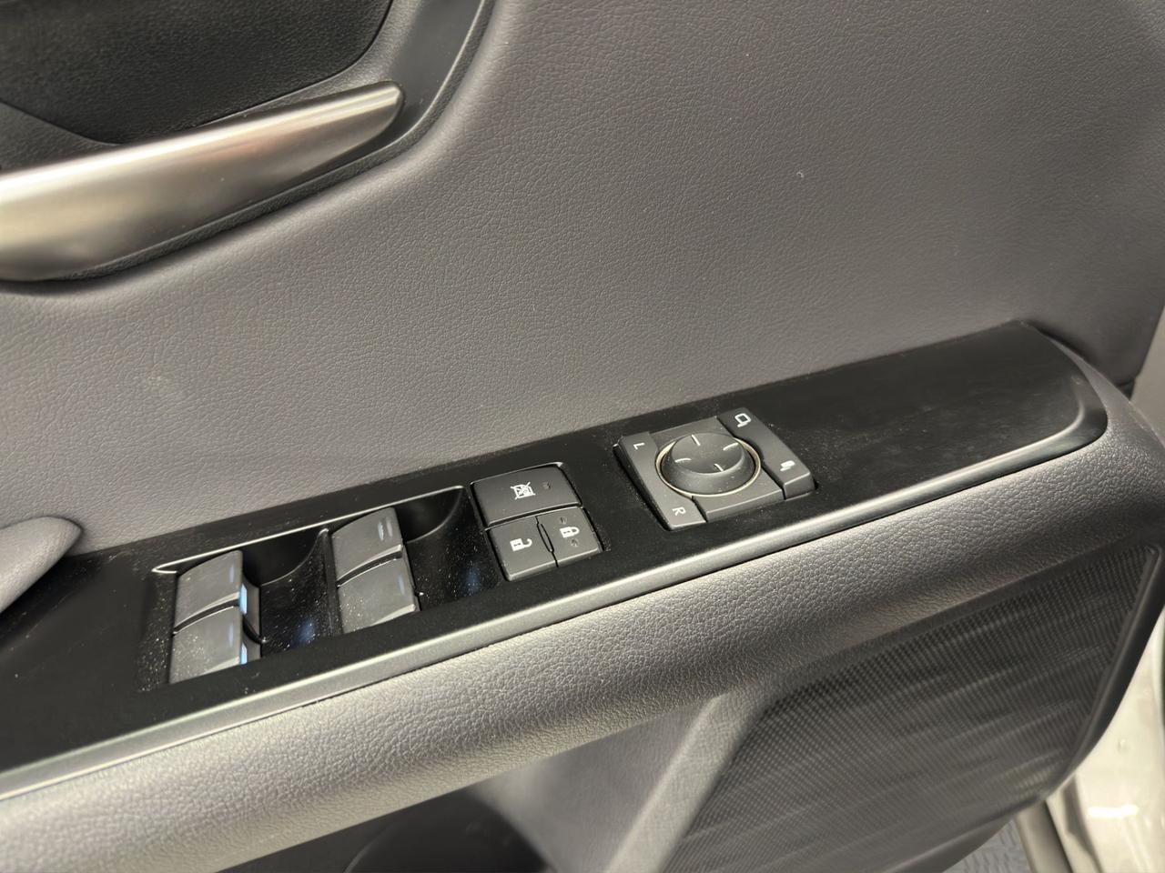 Lexus UX 250h 2.0 Urban 2wd cvt