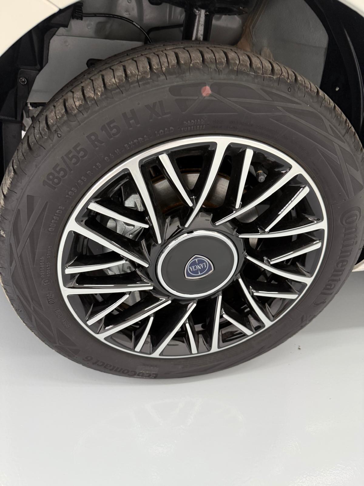 Lancia Ypsilon 1.0 FireFly 5 porte S&S Hybrid Gold Plus