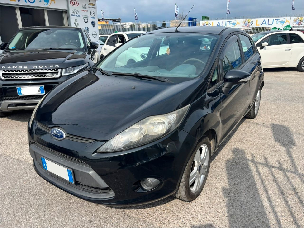 Ford Fiesta 2010 photo 2