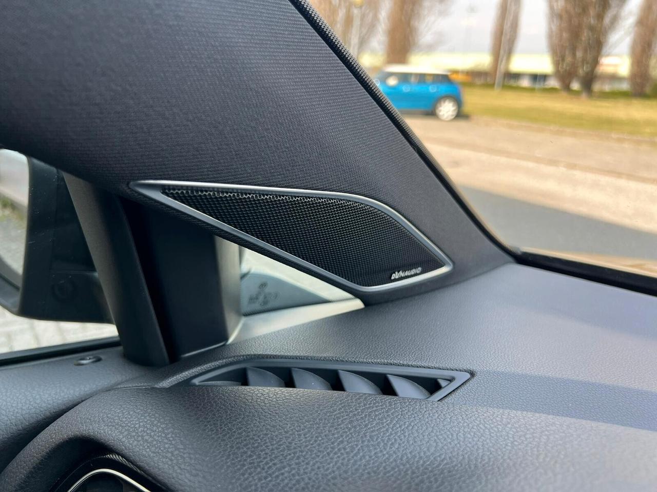 Volkswagen Golf GTI Performance 2.0 TSI DSG 230cv