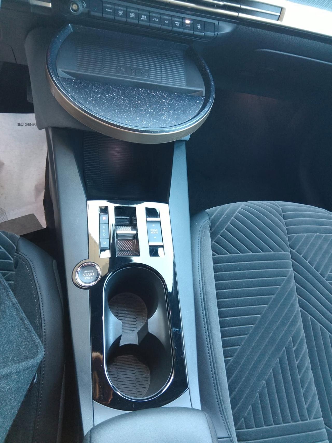 Lancia Ypsilon Hybrid e-DCT LX