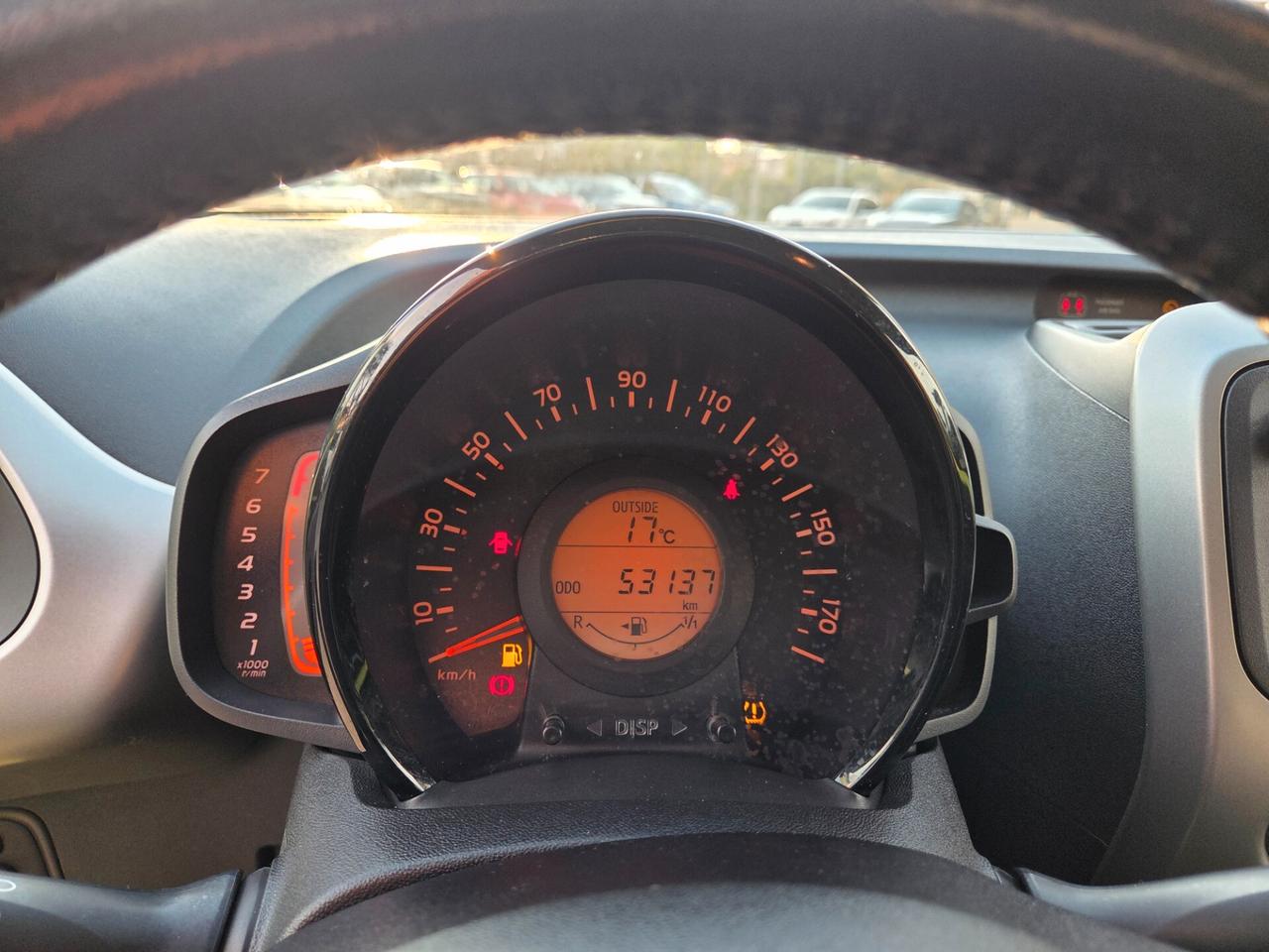 Toyota Aygo 1.0 VVT-i 69 CV 3 porte x-cool TSS