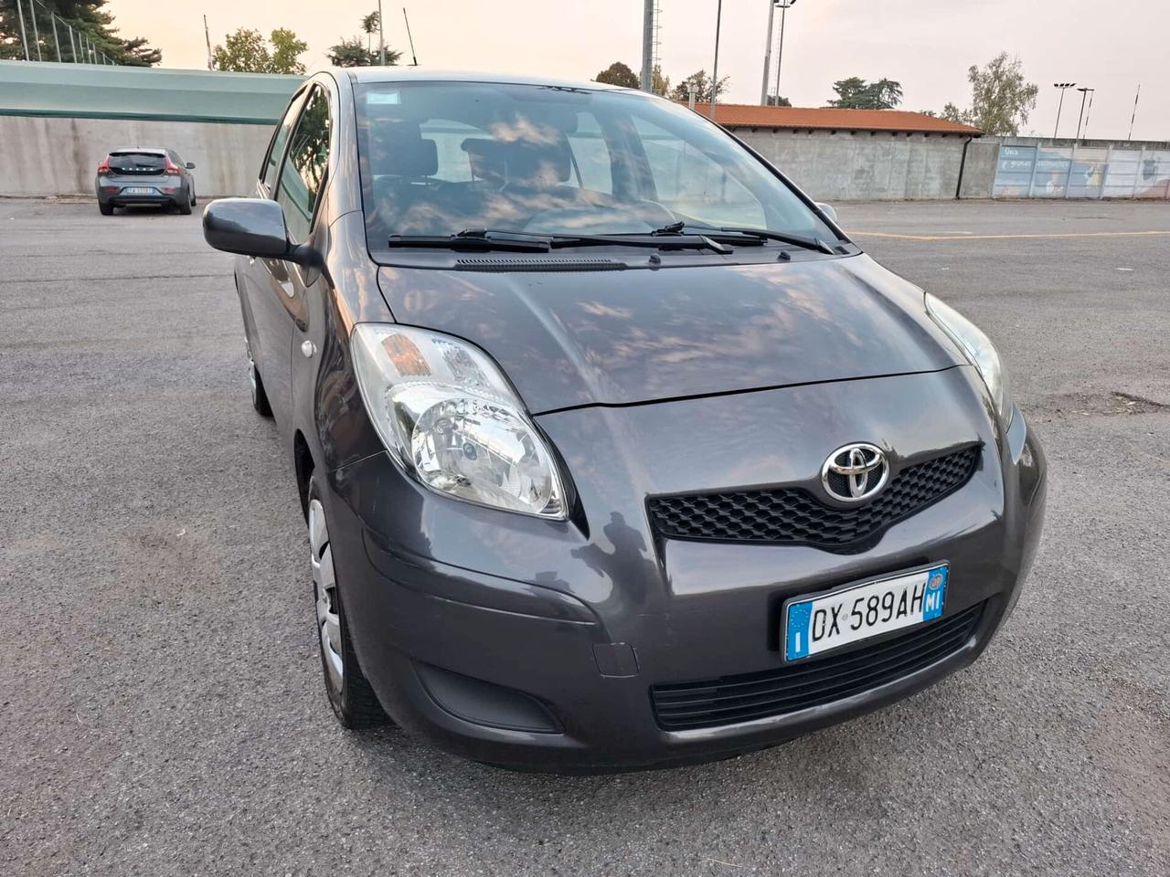 Toyota Yaris 1.0 benzina 5P 2° SERIE LUXURY PACK