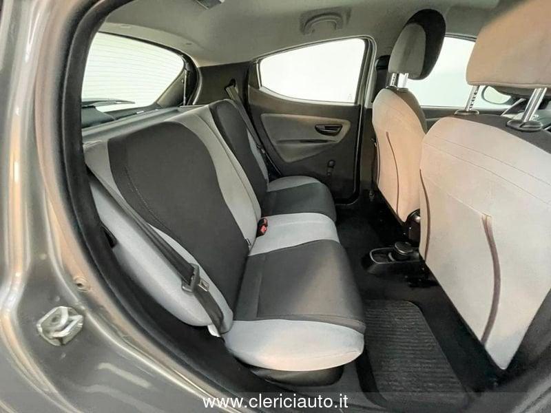 Lancia Ypsilon 1.2 69 CV 5 porte Silver