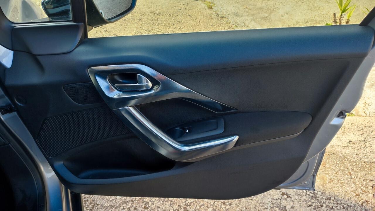 Peugeot 2008 1.6 e-HDi 115 CV Stop&Start Allure